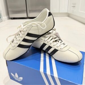 NWT Adidas Tokyo Shoes Women Size 6